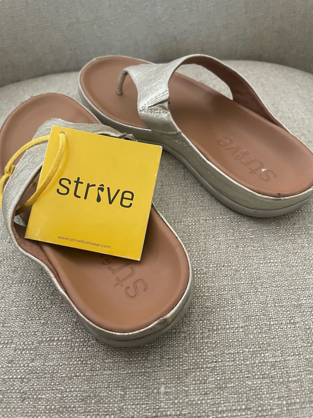 Strive, Orthotic Maui 2 Gold Thong Sandals S53/6.5